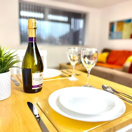 Hazel 1-Bedroom Flat, Parking, Wifi, Prime Location, Close To Blenheim Palace & Oxford Kidlington Exterior photo