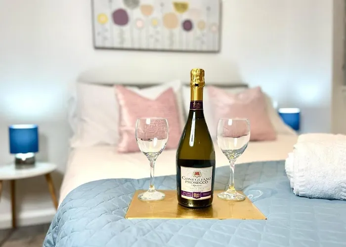 Hazel 1-Bedroom Flat, Parking, Wifi, Prime Location, Close To Blenheim Palace & Oxford