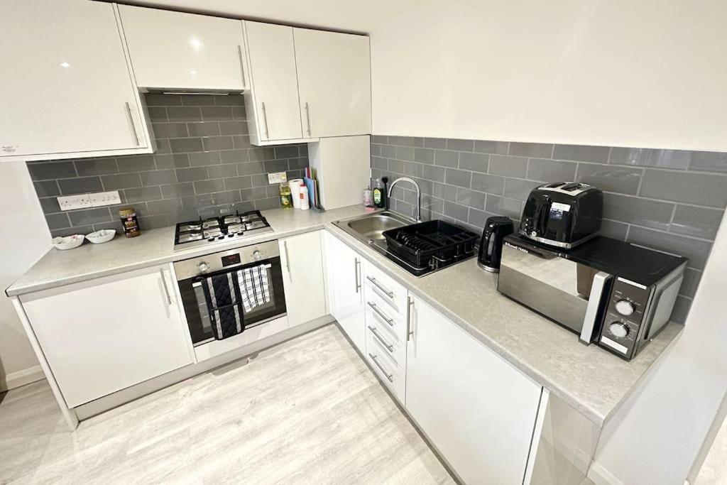 Hazel 1-bedroom Flat, Parking, Wifi, Prime Location, Close To Blenheim Palace & Oxford *