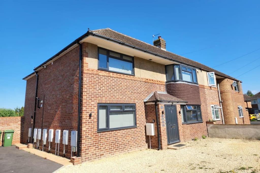 Apartment Hazel 1-bedroom Flat, Parking, Wifi, Prime Location, Close To Blenheim Palace & Oxford