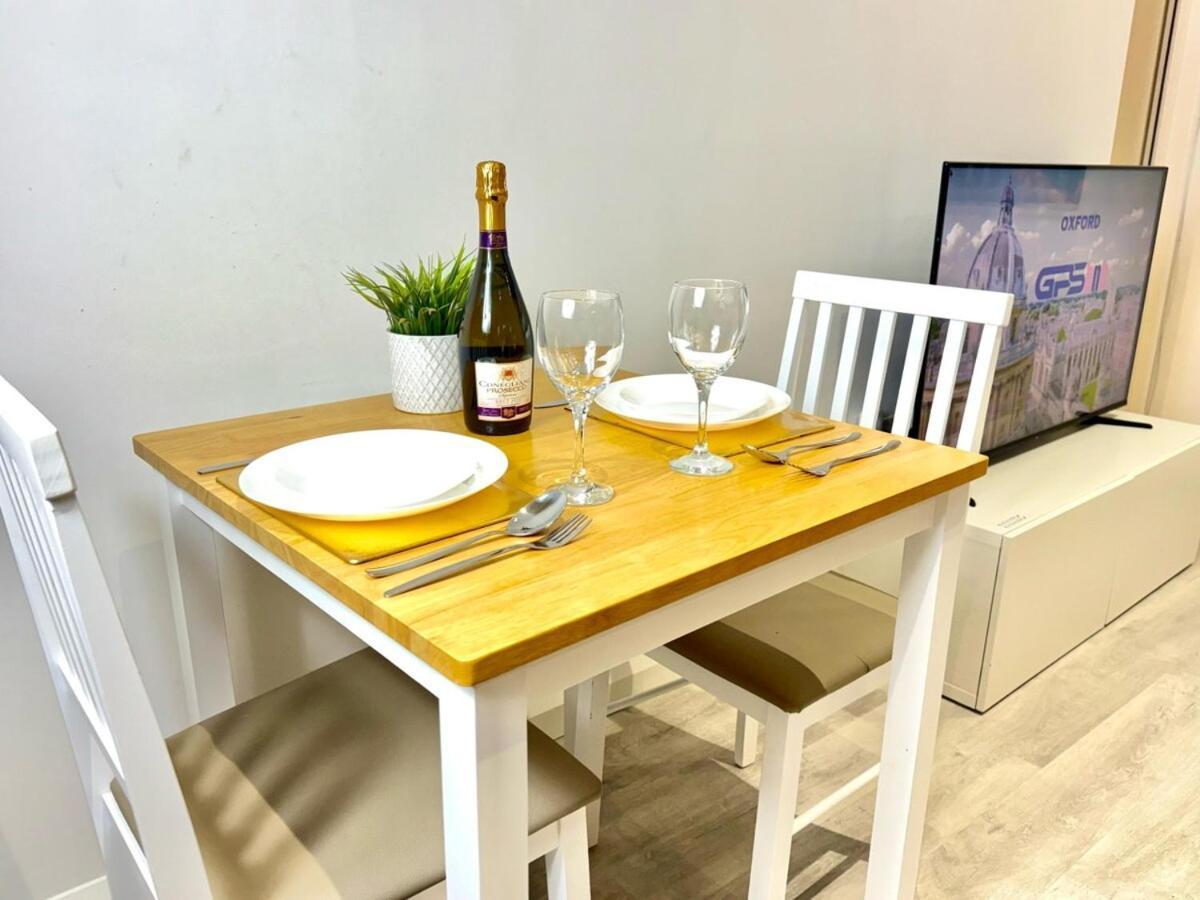 Hazel 1-bedroom Flat, Parking, Wifi, Prime Location, Close To Blenheim Palace & Oxford Kidlington