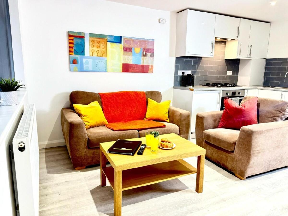 Hazel 1-bedroom Flat, Parking, Wifi, Prime Location, Close To Blenheim Palace & Oxford Apartment Kidlington